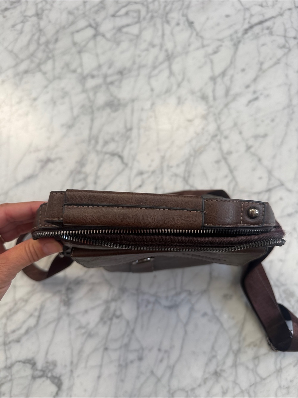 Weixier Leather Crossbody Messenger Bag Unisex Brown - Picture 9 of 11